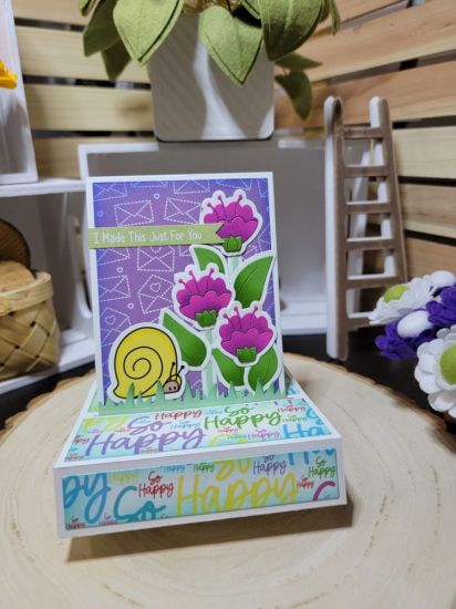 Keywords: snails, flowers, pull up
