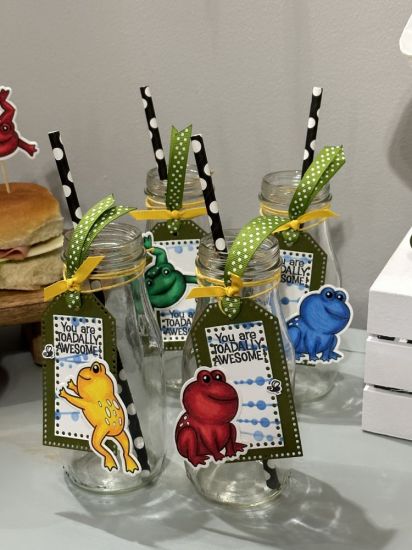 Keywords: frog party dotted tag