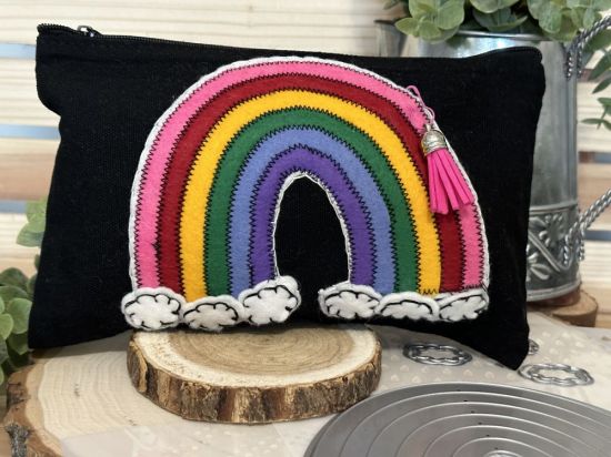 Keywords: rainbow fold it felt