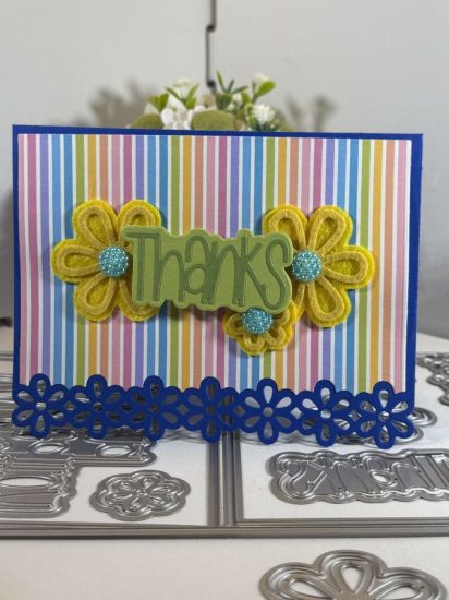 Keywords: thanks flowers felt