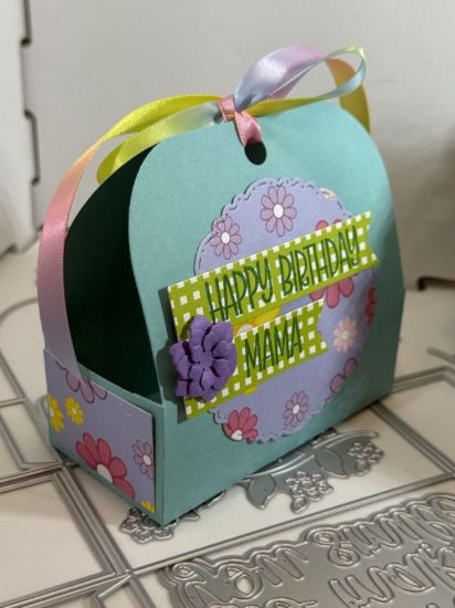 Keywords: treat box