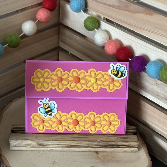 Keywords: bee flower sparkle
