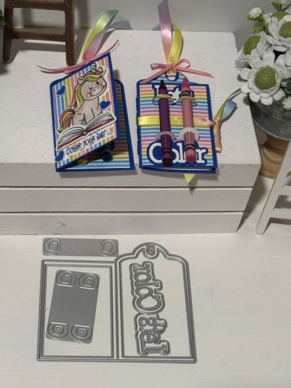 Keywords: crayon, unicorn, coloring