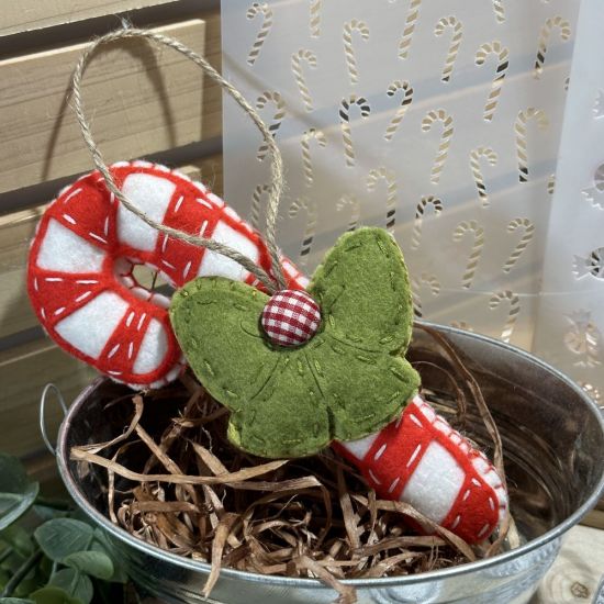 Keywords: candy cane wool felt