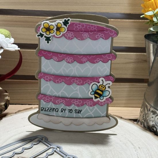 Keywords: layered cake bumblebee