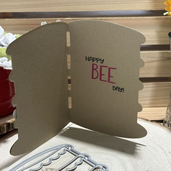 Keywords: layered cake bumblebee