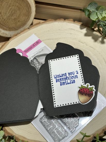 Keywords: heart strawberry birthday cupcake fold it