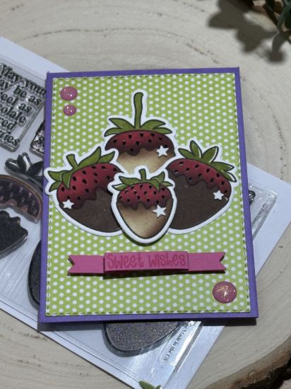 Keywords: strawberry A1 top fold