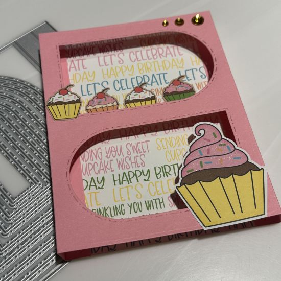 Keywords: birthday cupcake