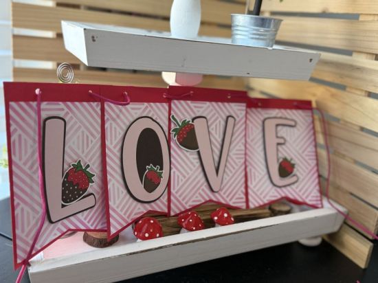 Keywords: banner nesting set3 choclolatestrawberries2stamp