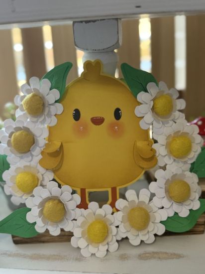 Keywords: chick flowers wreath