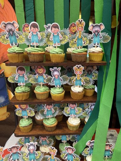 Keywords: cupcake topers