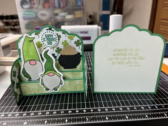 Happy St Pats Day!
Horizontal Stage Card, Gnomes 2 Stamp, Shamrocks4us, 15 more circles4HSN, Triple Circle Flip it
