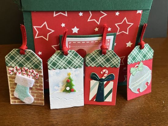 Christmas Explosion Box 2
A Christmas themed explosion box with pockets
Keywords: Christmas explosion_box
