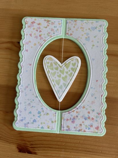 A2 Heart Deckle Criss Cross
Keywords: Heart crisscross