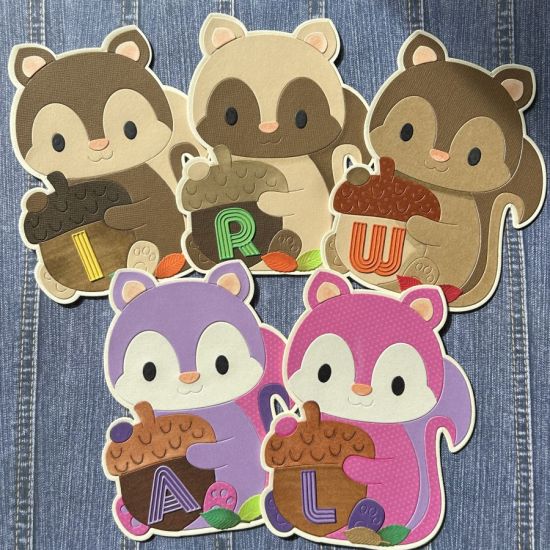 Squirrel Fold-It
Shaped card
Keywords: Fold-it squirrel monogram cheerful acorn