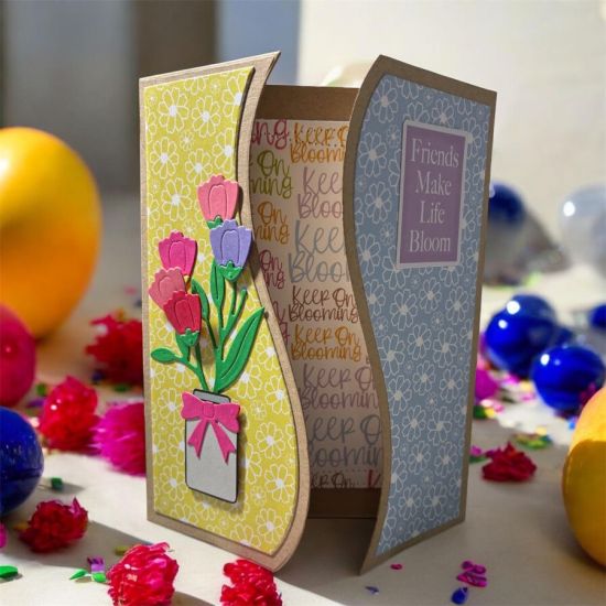 Keywords: GlitzyGateFold Flowers, Blooming